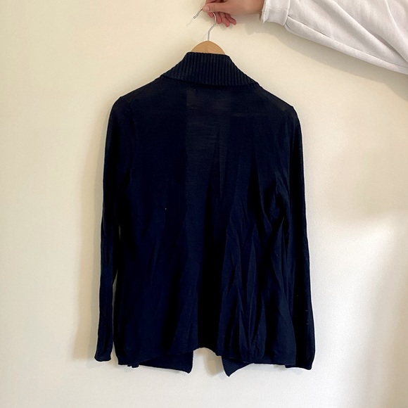 Banana Republic Cardigan - Picture 2 of 3